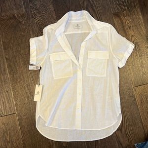Aritzia short sleeve utility linen